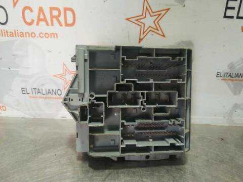 Foto 2ª: Caja Reles Fusibles Fiat Bravo 1.6 16V MULTIJET EASY 77KW) 105CV [198A3000] (2008)