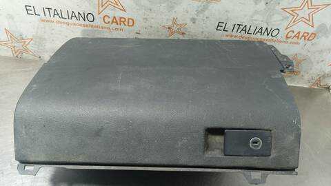 Foto 3ª: Guantera Volkswagen Touran TRAVELLER 170CV 125KW [BMN] (2008)