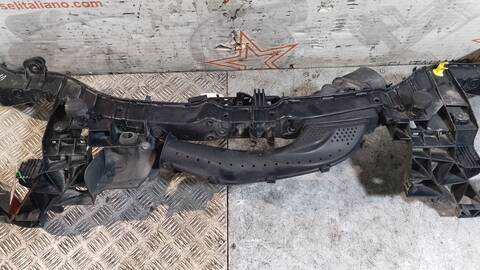 Foto 4ª: Panel Frontal Ford Focus TREND 95CV 70KW [T3DA] (2013)