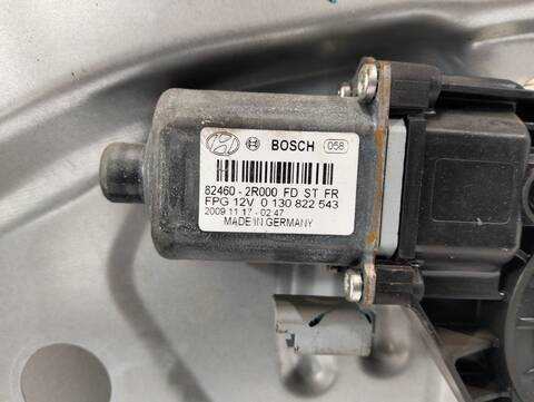 Foto 3ª: Elevalunas Eléctrico Delantero Derecho Hyundai i30 1.6 CRDI CAT 1582 CM3) 116CV (2007)