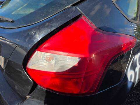 Piloto Trasero Derecho Ford Focus IQDB BERLINA