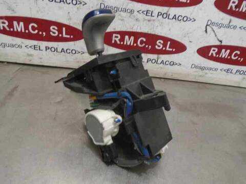 Foto 4ª: Palanca de Cambio Toyota Auris HYBRID ACTIVE 136CV 100KW [2ZR] (2013)