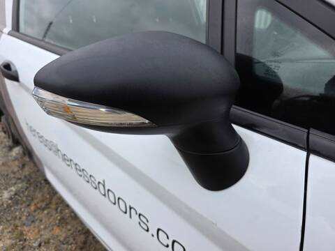 Retrovisor Derecho Ford Fiesta XUJB