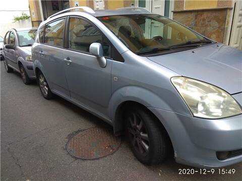 Foto 2ª: Luz Interior Toyota Corolla 2.2 D-4D SOL [2.2 LTR. 100KW TD CAT] [2AD-FTV]