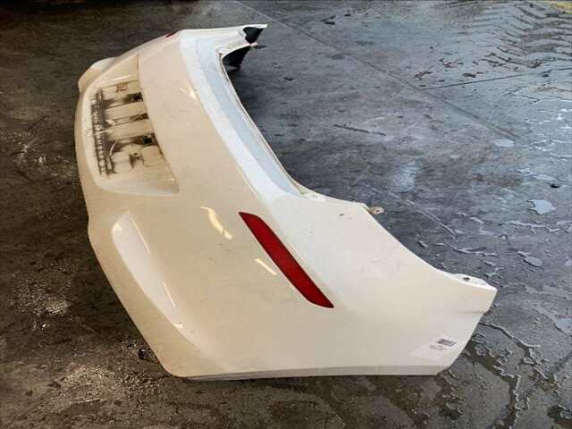 Foto 3ª: Paragolpes Trasero Hyundai i20 1.1 CRDI75CV 0CV [D3FA] (2014)