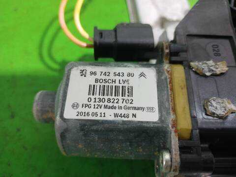 Foto 2ª: Elevalunas Eléctrico Delantero Derecho Peugeot 2008 ALLURE 110CV (2013)