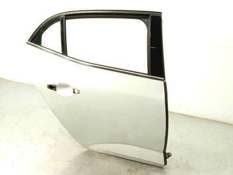 Foto 3ª: Puerta Trasera Derecha Renault Megane 1.5 BLUE DCI 115 B9A6) HATCHBACK 116CV 85KW IV HATCHBACK B9A/M/N_) [K9K872] (2019)