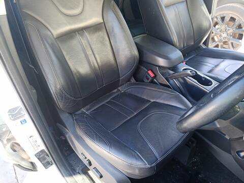 Foto 4ª: Asientos Traseros Ford Kuga TITANIUM 180CV 132KW [T8MA] (2016)