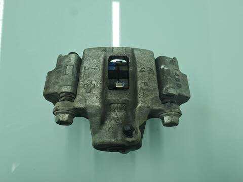 Foto 4ª: Pinza Freno Trasera Izquierdo Toyota Land Cruiser VX 177CV 130KW [1GD] (2016)
