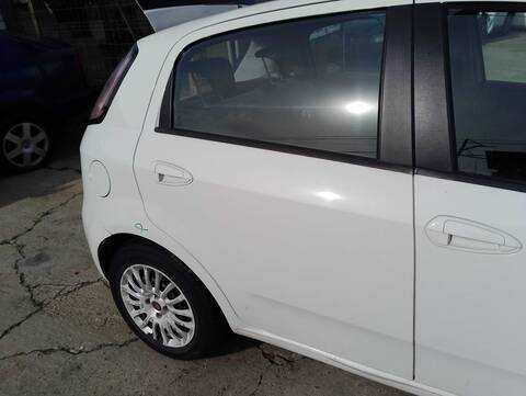 Foto 3ª: Puerta Trasera Derecha Fiat Punto DYNAMIC 75CV 55KW [199A9000] (2013)