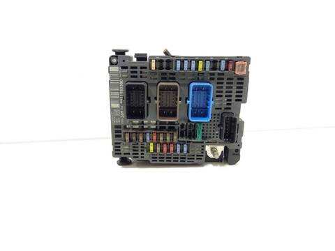 Caja Reles Fusibles Peugeot 508 AH01