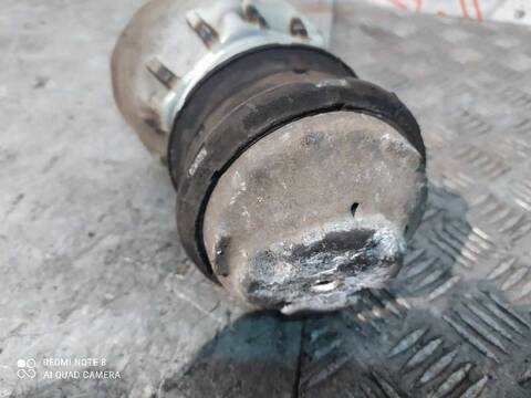 Foto 3ª: Cuna de Motor Mercedes Clase C 160 200 COMPRESSOR 209.442) 163CV 120KW [M271940] (2003)