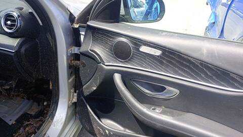 Tapizados Cartoneras Mercedes Clase E 180 E 220 D 213.004) 194CV 143KW