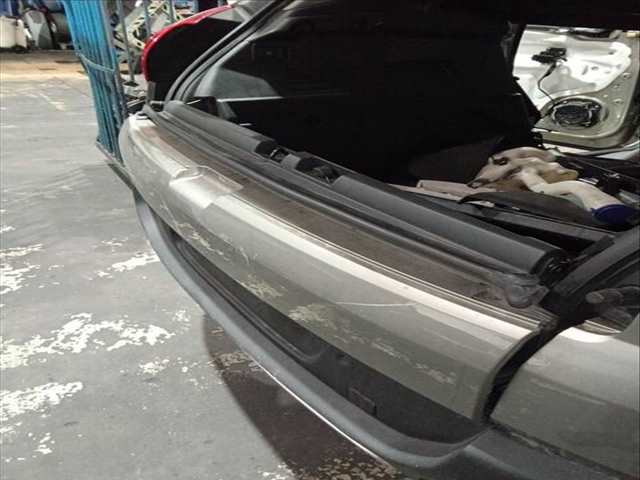 Foto 3ª: Maletero Peugeot 3008 1.6 BLUEHDI 120 120CV 88KW [BHZ (DV6FC)] (2016)