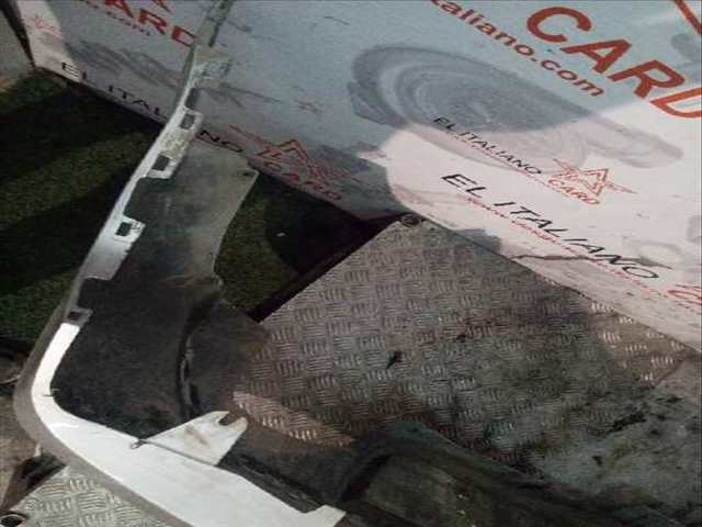 Foto 4ª: Paragolpes Trasero Peugeot 407 BASICO COUPE 163CV 120KW [EW12J4] (2006)