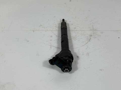 Foto 3ª: Inyectores Volkswagen Golf 1.6 TDI 105 CV 77KW [CLHA CLH] (2012)