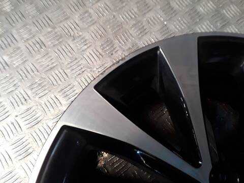 Foto 3ª: LLanta Aleacion Renault Clio 1.0 SCE 75 B7M5) 72CV 53KW [B4D409] (2020)