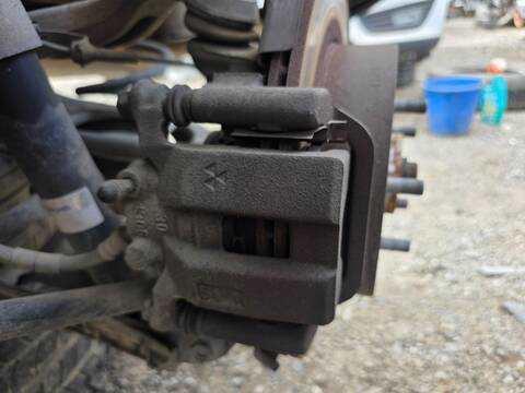 Pinza Freno Trasera Izquierdo Nissan Murano VQ35DE AUT.