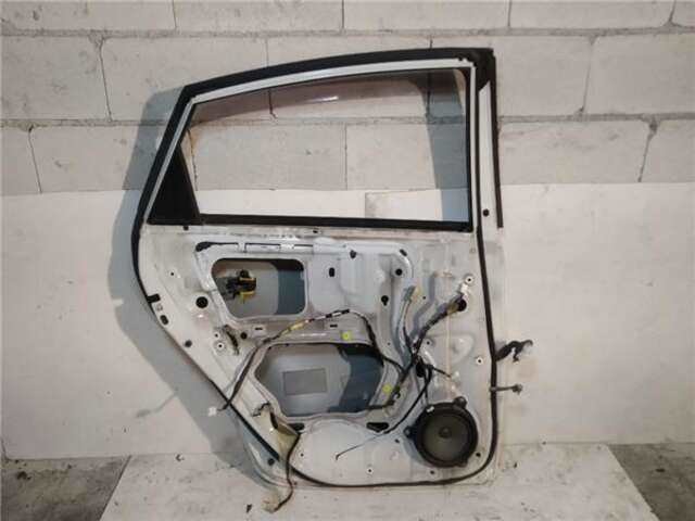 Foto 2ª: Puerta Trasera Izquierda Toyota Prius 1.8 HYBRID [2ZR-FXE]