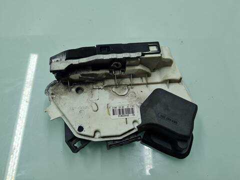 Foto 4ª: Cerradura Puerta Trasera Derecha Volkswagen Polo ADVANCE 75CV 55KW [CFWA] (2012)