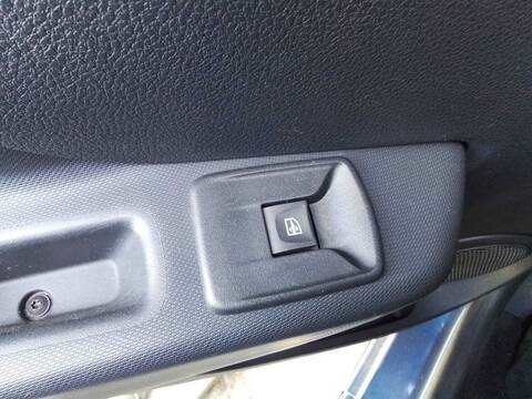 Botonera Elevalunas Dacia Sandero COMFORT 95CV 70KW