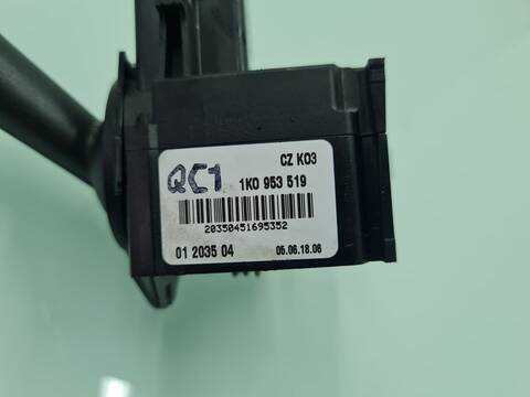 Foto 2ª: Mando Multifuncion Volkswagen Golf 1.9 TDI BERLINA 105CV 77KW [BKC] (2005)