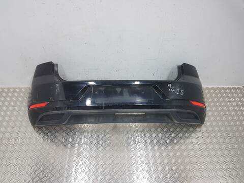 Paragolpes Trasero Volkswagen Golf ADVANCE