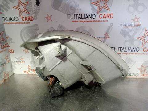 Foto 4ª: Faro Derecho Renault Trafic L1H1 CAJA CERRADA CORTO 101CV 74KW [F9Q-760] (2001)