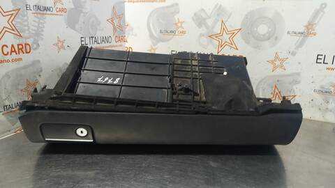 Foto 2ª: Guantera Mercedes Clase ML 300 3.0 CDI W164) 224CV 165KW AUT. OM642 [OM642940] (2006)