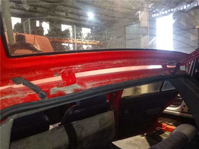 Foto 3ª: Portón Peugeot 205 1.8 DIESEL [161A (XUD7)]