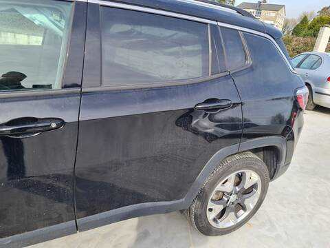 Puerta Trasera Izquierda Jeep Compass LIMITED 4X2 120CV 88KW