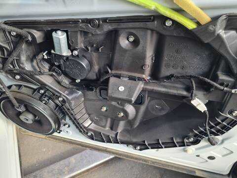 Elevalunas Eléctrico Delantero Derecho Mazda CX5 CENTER-LINE AWD