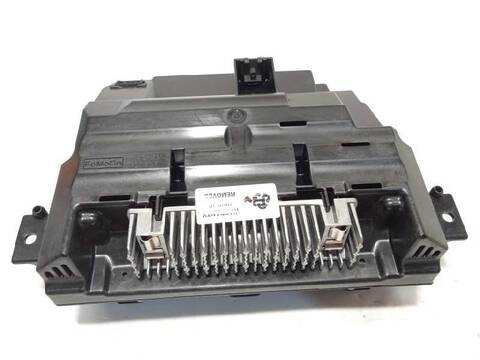 Foto 4ª: Pantalla Multifuncion Ford Focus ST-LINE 125CV 92KW [B7DA] (2020)