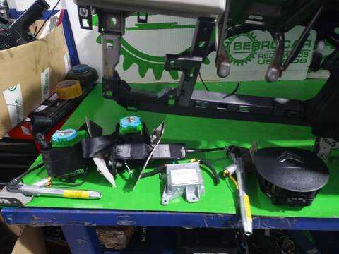 Foto 3ª: Kit Airbag Citroen C4 EXCLUSIVE AUT. 109CV [9HZDV6TED4] (2006)