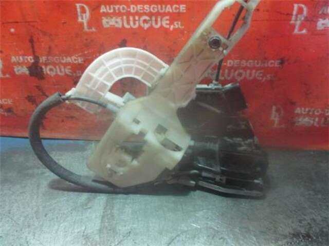 Foto 3ª: Cerradura Puerta Trasera Derecha Kia Carens 1.7 BASIC [1.7 LTR. - 85 KW CRDI CAT] [D4FD]