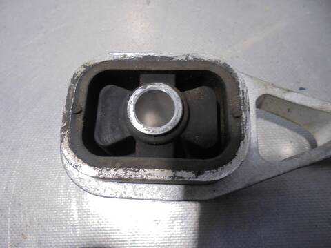 Foto 3ª: Soporte Motor Renault Megane 1.4 16V COUPE 95CV 70KW I COUPE FASE 2 DA..) [K4J C7] (2002)