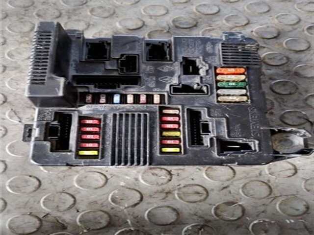 Caja Reles Fusibles Renault Megane 1.5 AUTHENTIQUE [1.5 LTR. - 78 KW DCI DIESEL] II BERLINA 5P (10.2002-_)