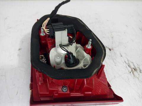 Foto 3ª: Piloto Portón Izquierdo Volkswagen Passat ADVANCE BLUEMOTION 105CV [CAYC] (2010)