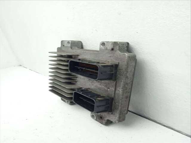 Foto 3ª: Centralita Motor ECU Opel Astra SELECTIVE 116CV 85KW [A16XER] (2012)