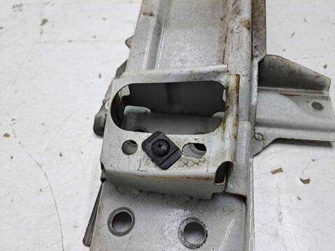 Foto 3ª: Refuerzo Paragolpes Delantero Mazda 3 1.6 CRDT ACTIVE BERLINA 109CV 80KW [Y6] (2009)