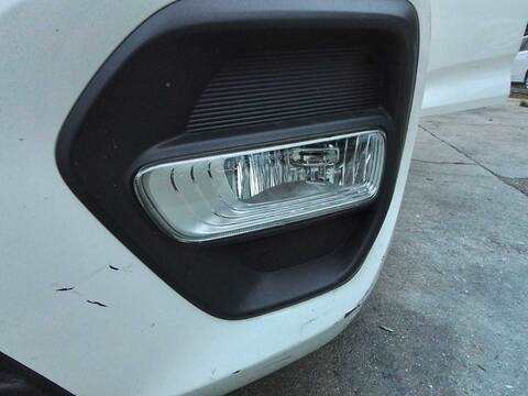 Foto 3ª: Faro Antiniebla Delantero Izquierdo Kia Carens BASIC 116CV 85KW [D4FD] (2018)