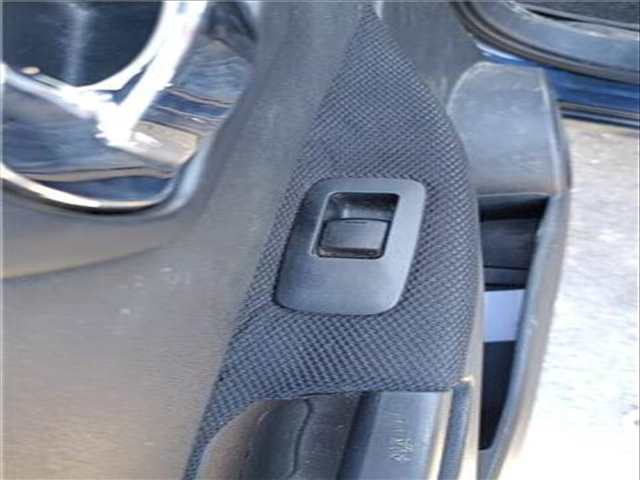 Botonera Elevalunas Nissan Qashqai 2.0 DCI 150CV 110KW
