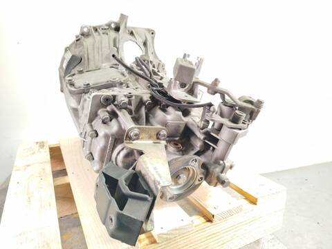 Foto 3ª: Caja Cambios Iveco Daily 29S13 29L13 35C13 35S13 40C13 40S13 126CV 93KW FURGONETA [F1AE0481V] (2011)