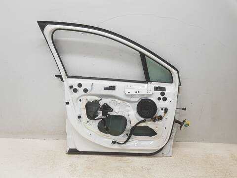 Foto 3ª: Puerta Delantera Izquierda Citroen C4 FEEL 90CV 66KW (2020)