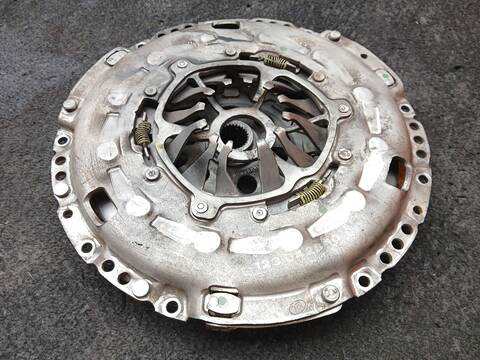 kit Embrague Volkswagen Golf 1.6 TDI 105CV 77KW