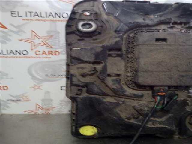 Foto 3ª: Deposito de Combustible Peugeot 208 156CV 115KW