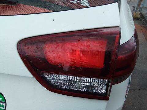 Foto 3ª: Piloto Portón Derecho Kia Carens BASIC 116CV 85KW [D4FD] (2017)