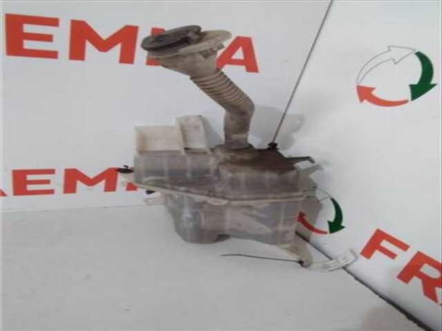 Deposito Limpiaparabrisas Toyota Rav4 2.2