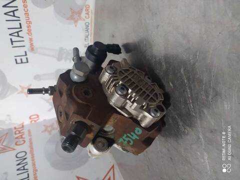 Foto 2ª: Bomba Inyeccion Renault Trafic DOBLE CABINA L1H1 2 7T 114CV 84KW CAJA CERRADA [M9R E7] (2007)