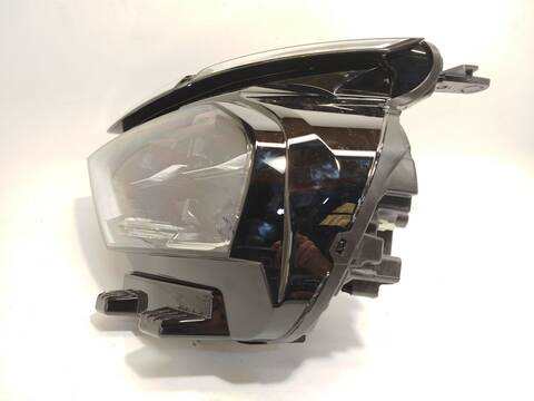 Foto 3ª: Faro Izquierdo Citroen C4 1.2 155CV 114KW [YH01] (2023)